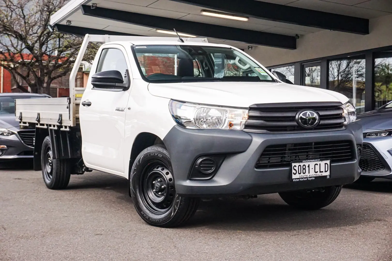 2021 Toyota Hilux Gallery Image 2