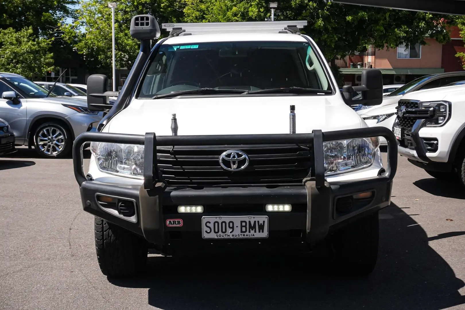2012 Toyota Landcruiser Gallery Image 6