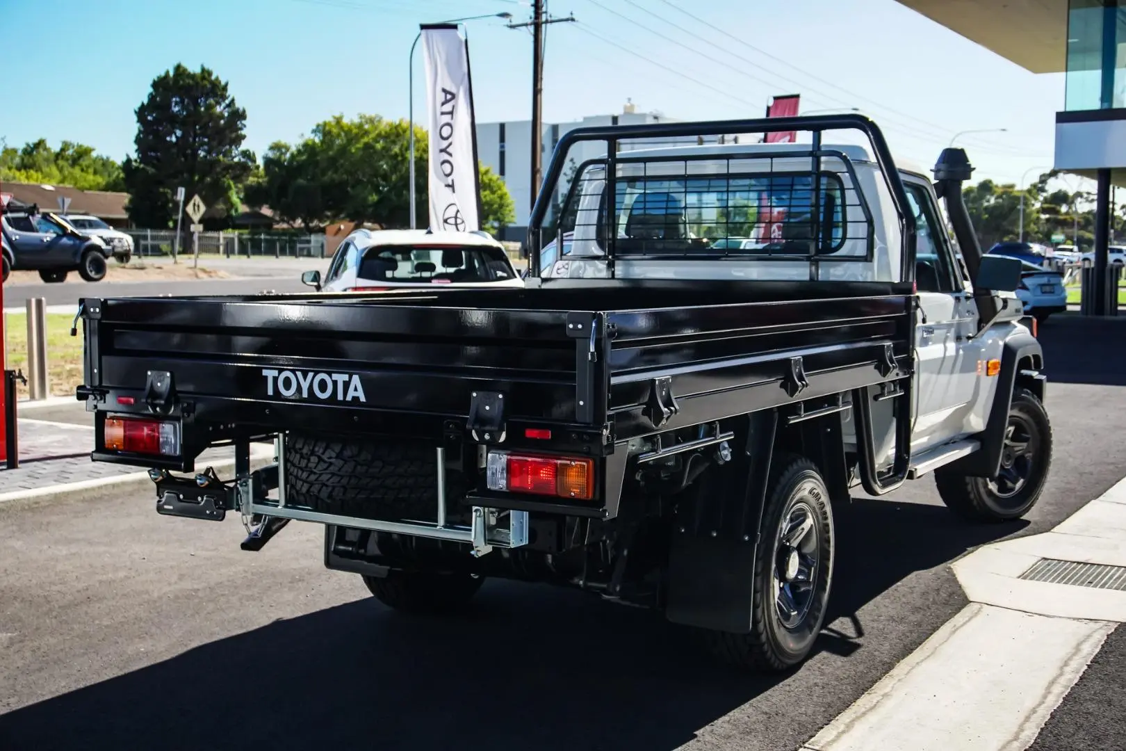 2024 Toyota Landcruiser Gallery Image 2