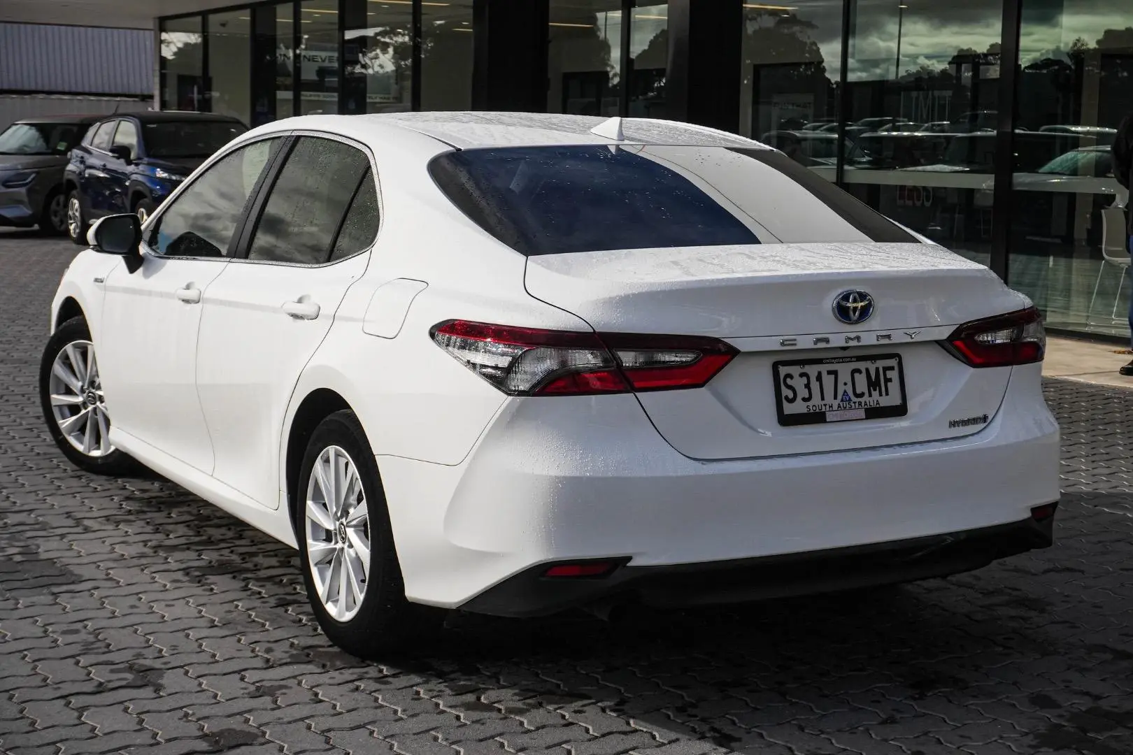 2021 Toyota Camry Gallery Image 3