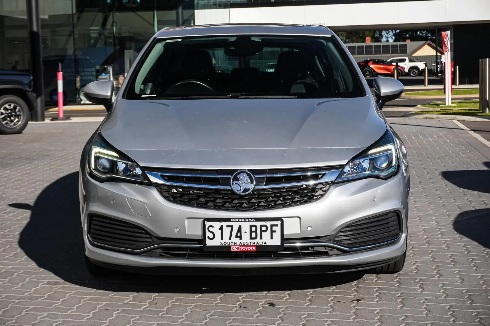2017 Holden Astra Gallery Image 5