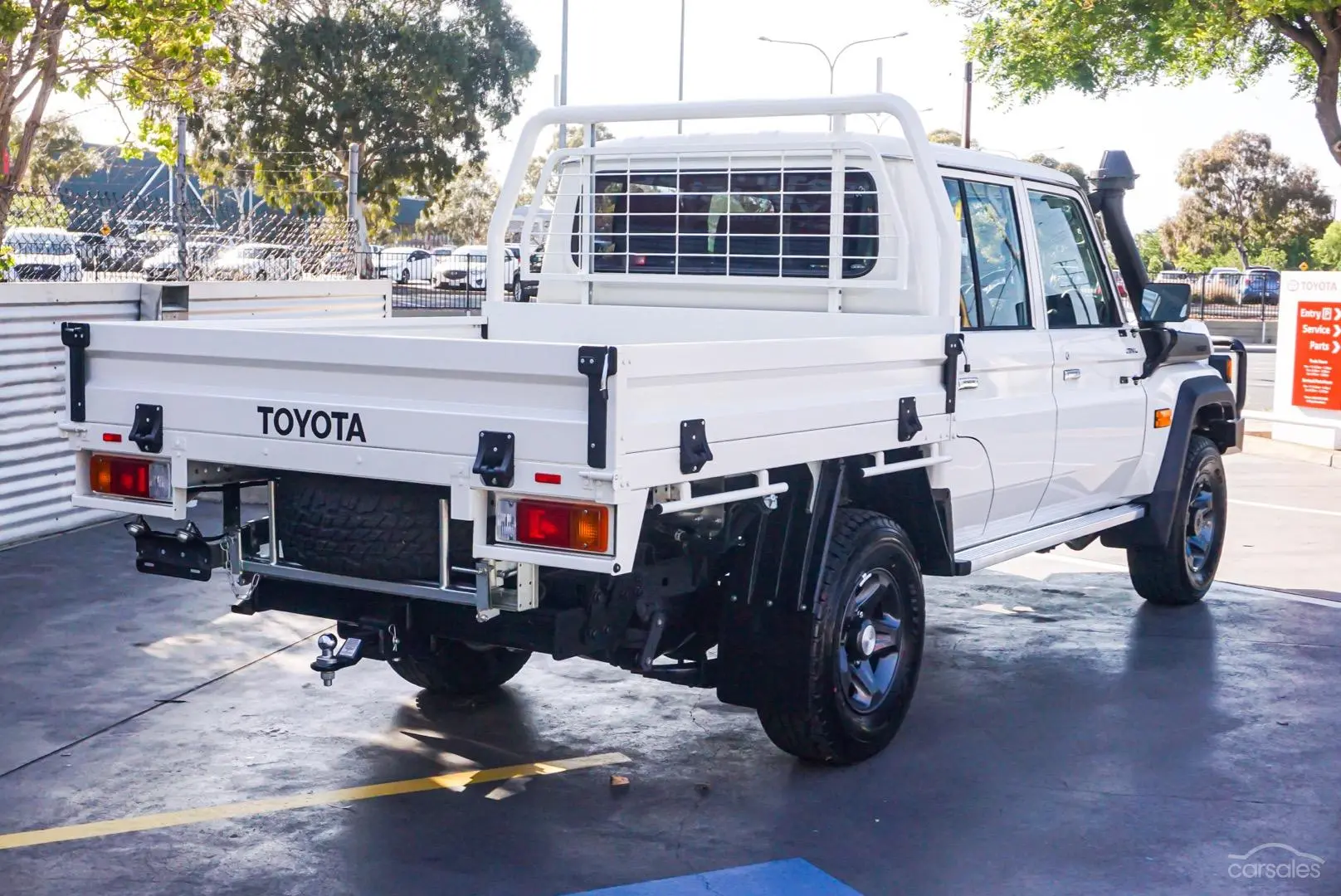 2023 Toyota Landcruiser Image 2