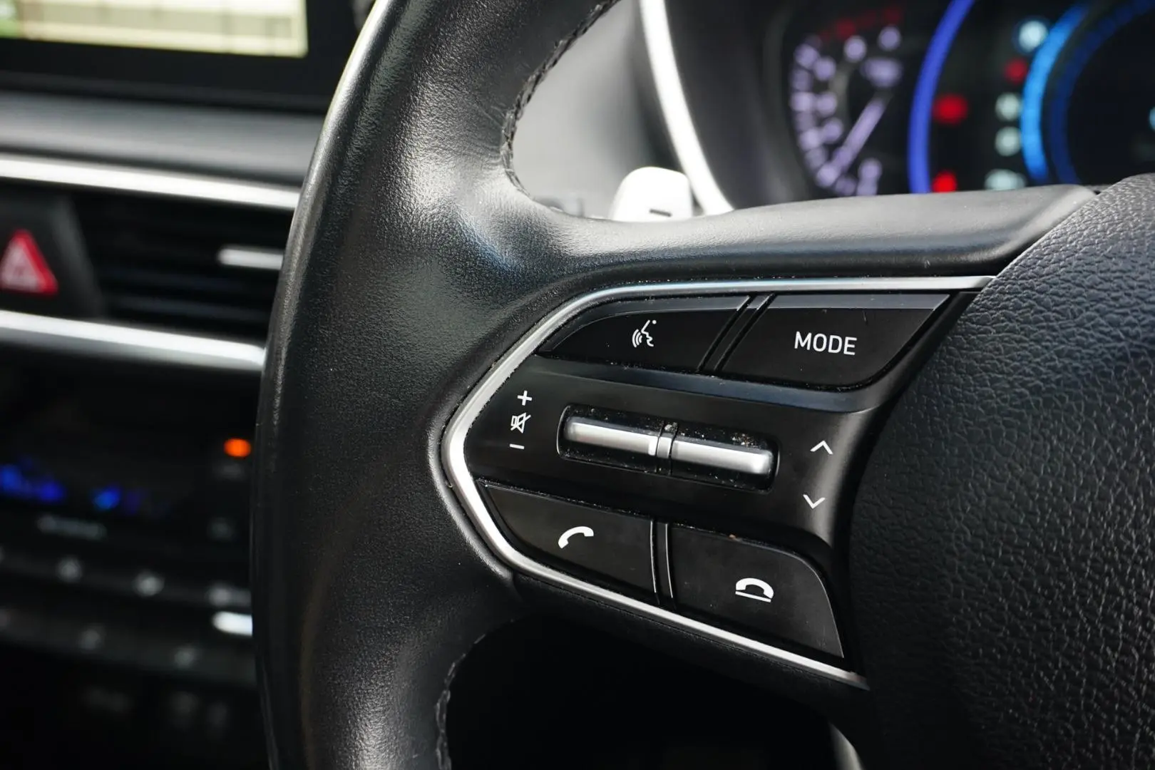 2018 Hyundai Santa Fe Gallery Image 19