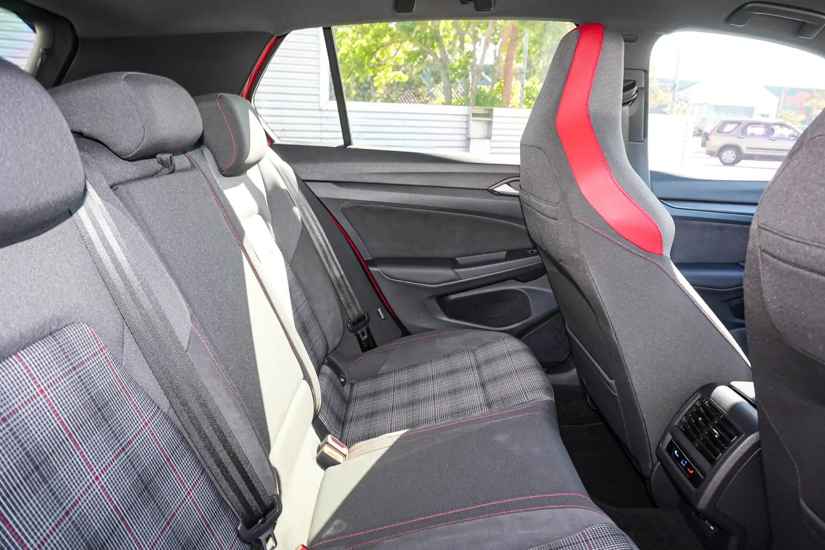 2022 Volkswagen Golf Gallery Image 9