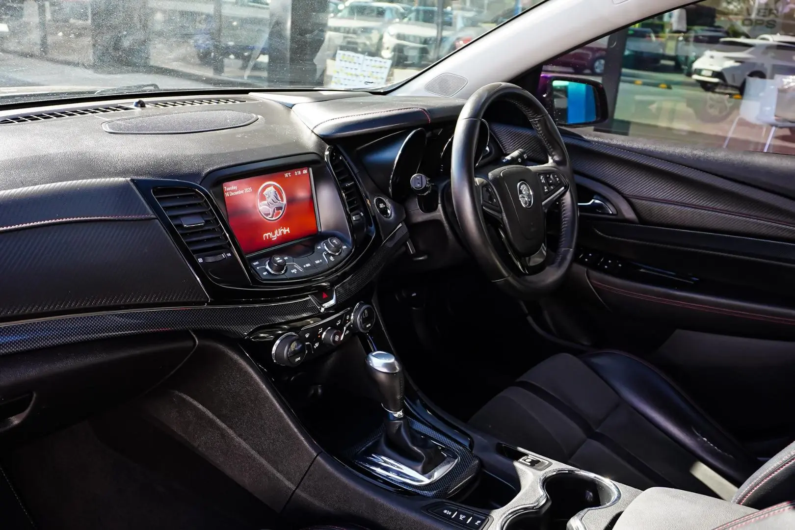 2016 Holden Commodore Gallery Image 11