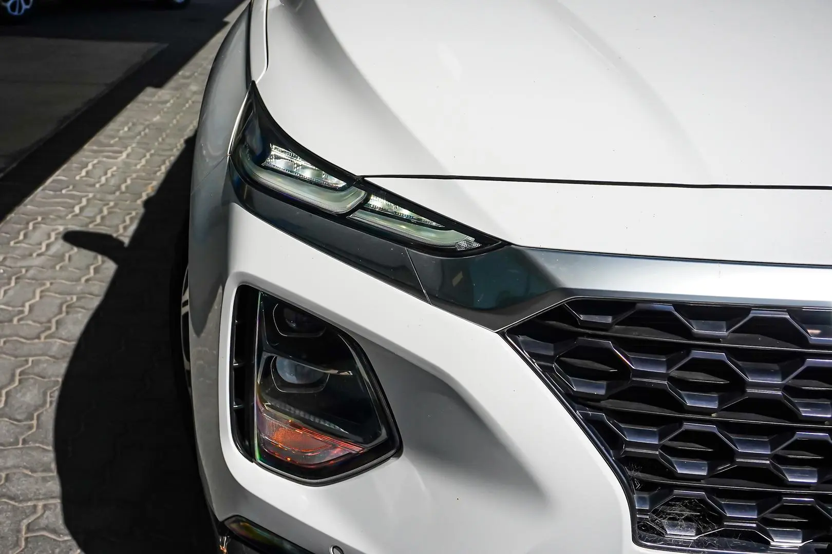 2019 Hyundai Santa Fe Gallery Image 14