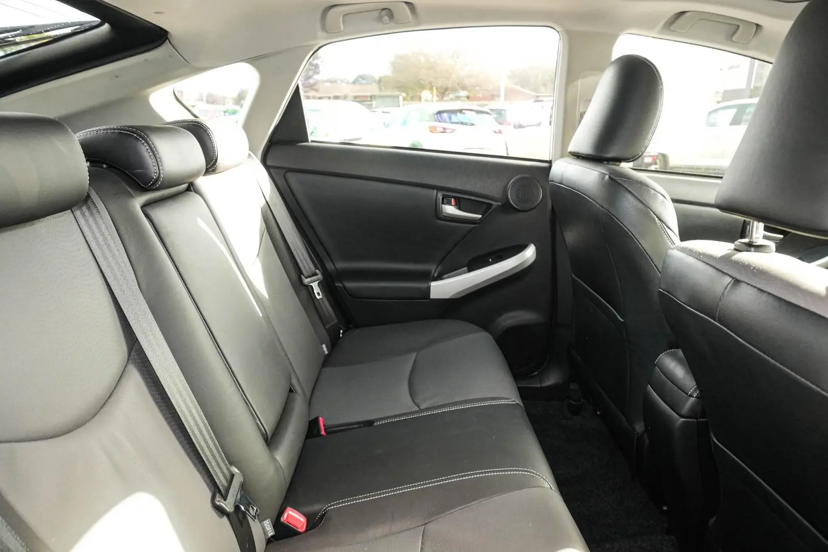 2014 Toyota Prius Gallery Image 9