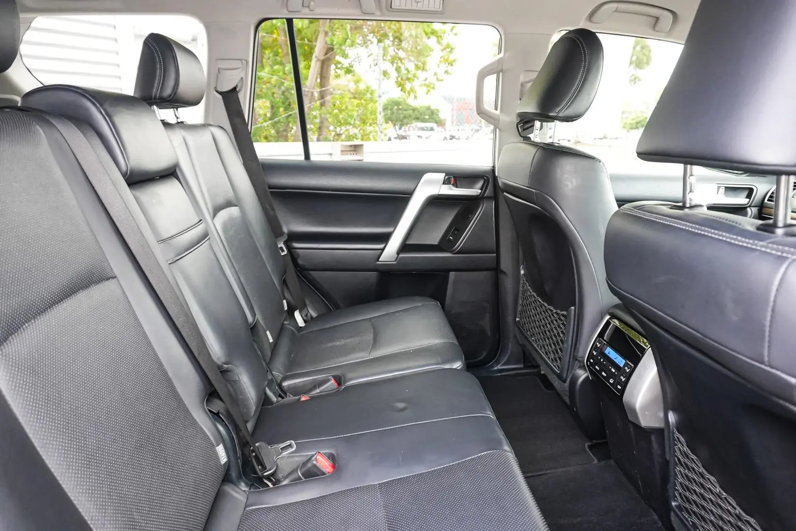 2018 Toyota Landcruiser Prado Gallery Image 9