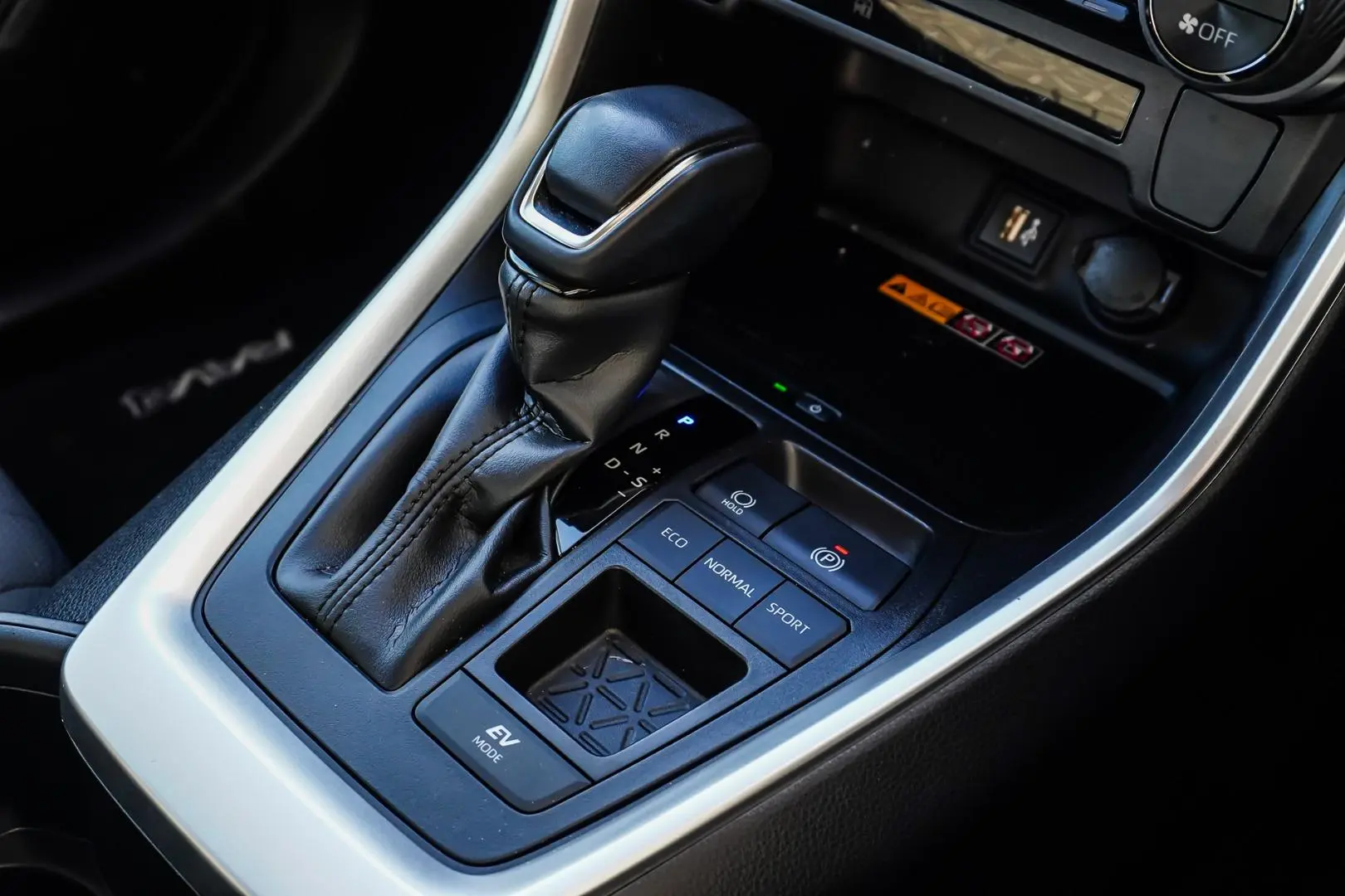 2024 Toyota RAV4 Gallery Image 18