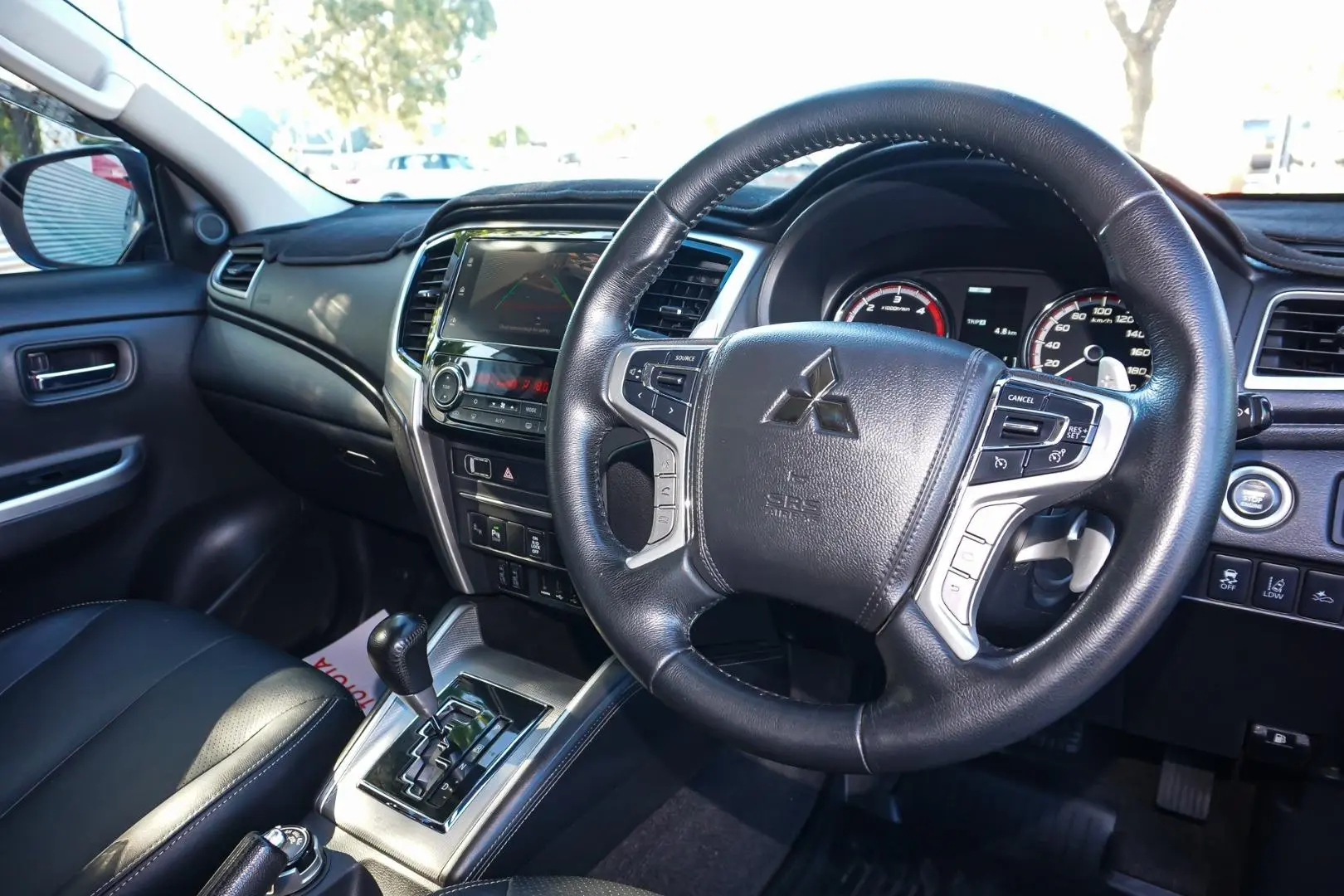 2021 Mitsubishi Triton Gallery Image 7