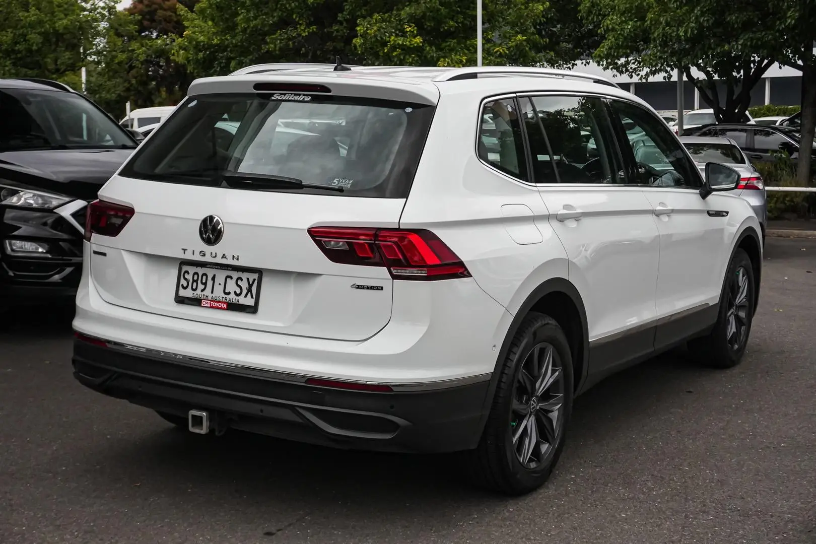 2022 Volkswagen Tiguan Gallery Image 3