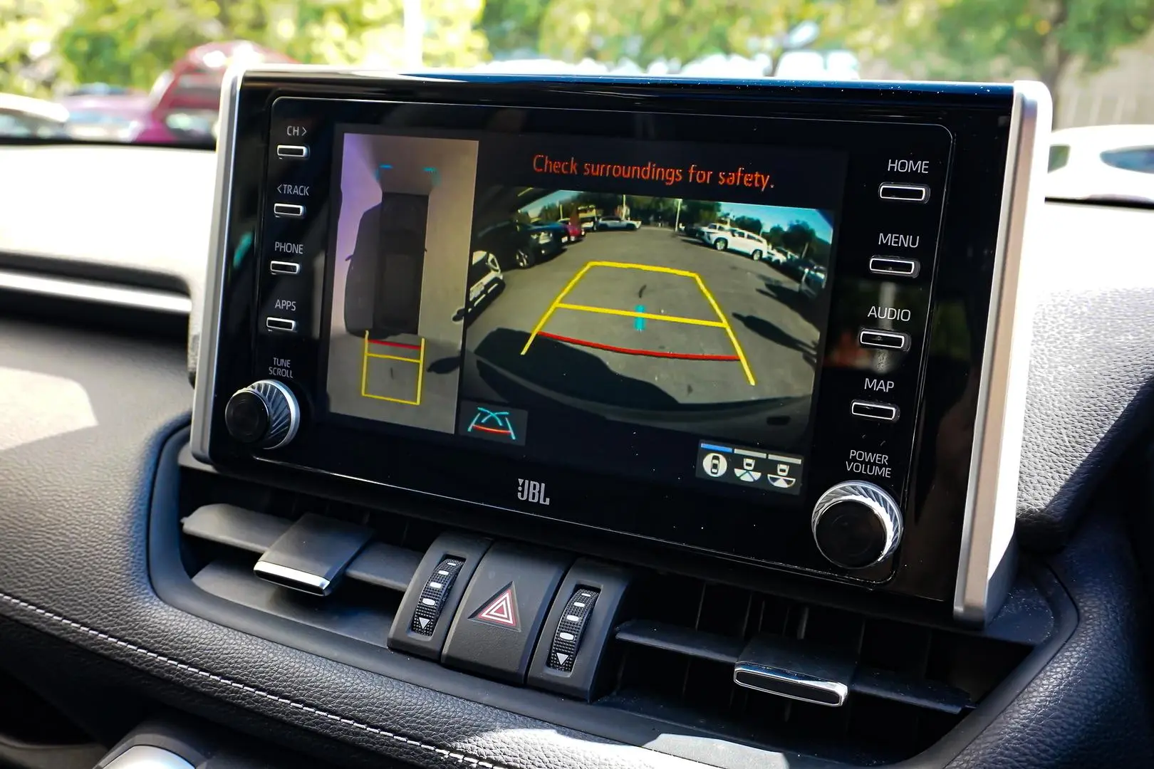 2020 Toyota RAV4 Gallery Image 24