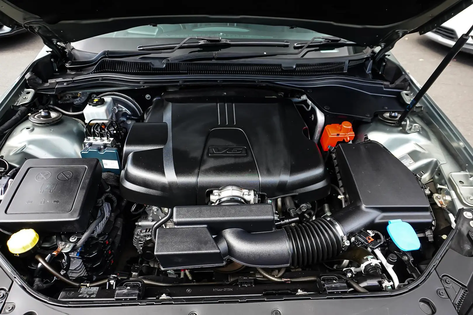 2016 Holden Commodore Gallery Image 26