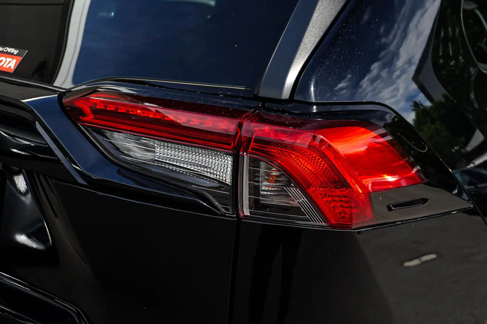 2021 Toyota RAV4 Gallery Image 14