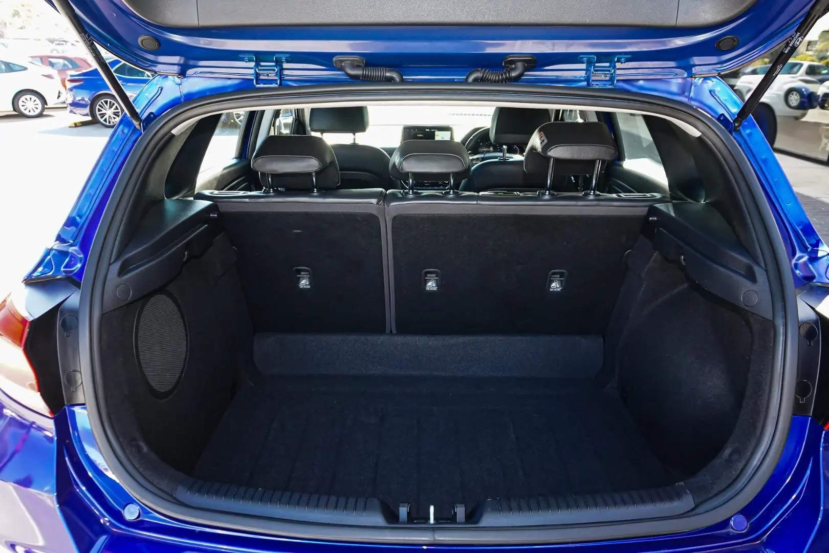 2022 Hyundai i30 Gallery Image 10