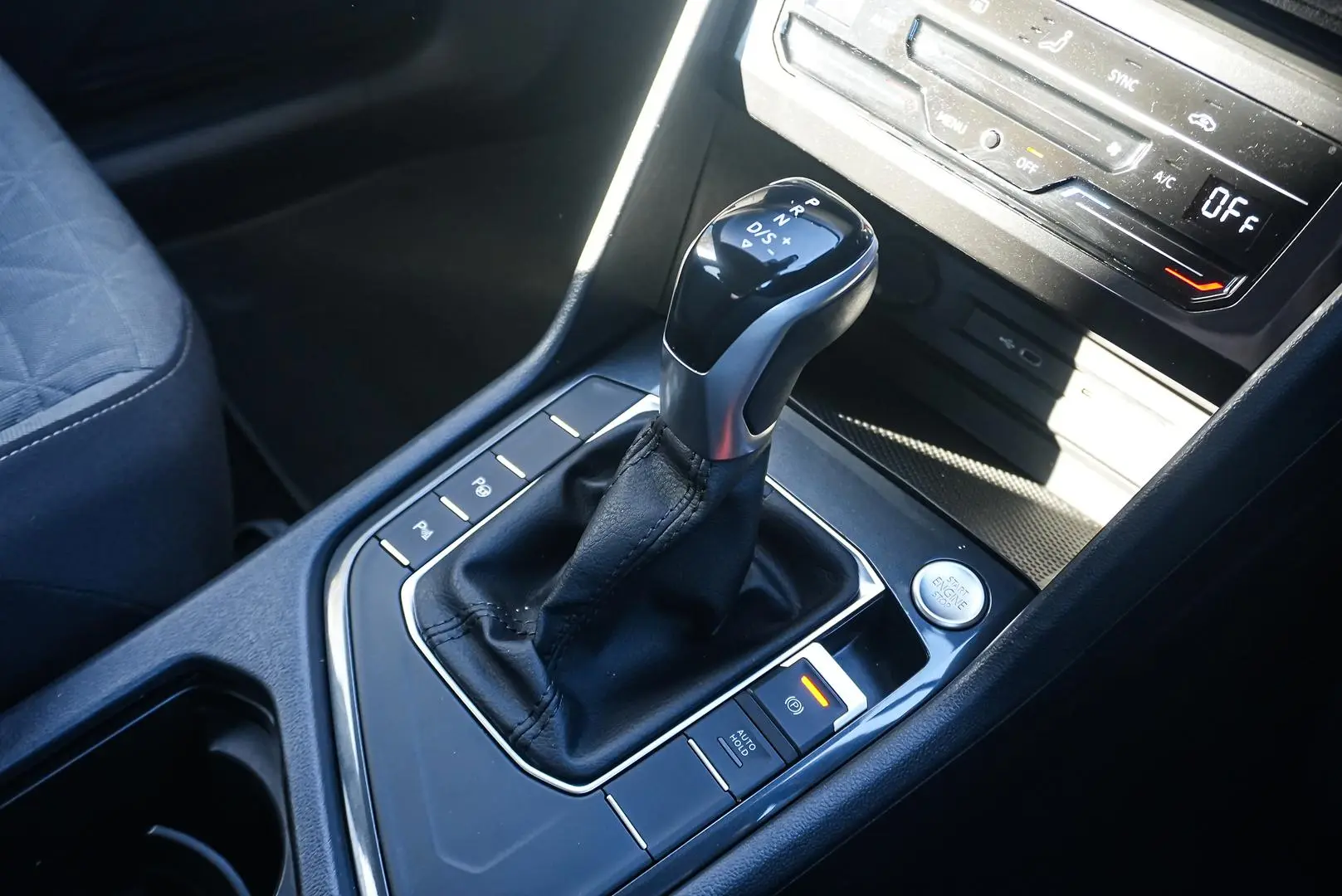 2023 Volkswagen Tiguan Gallery Image 17