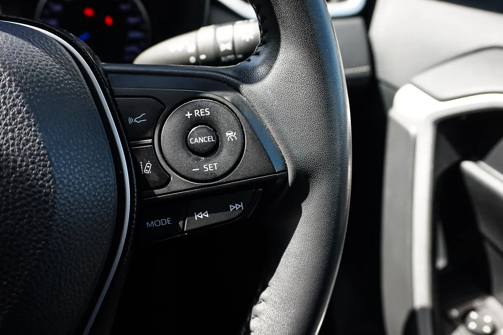 2020 Toyota RAV4 Gallery Image 21