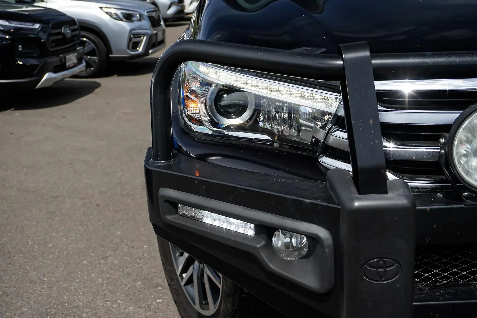 2016 Toyota Hilux Gallery Image 12