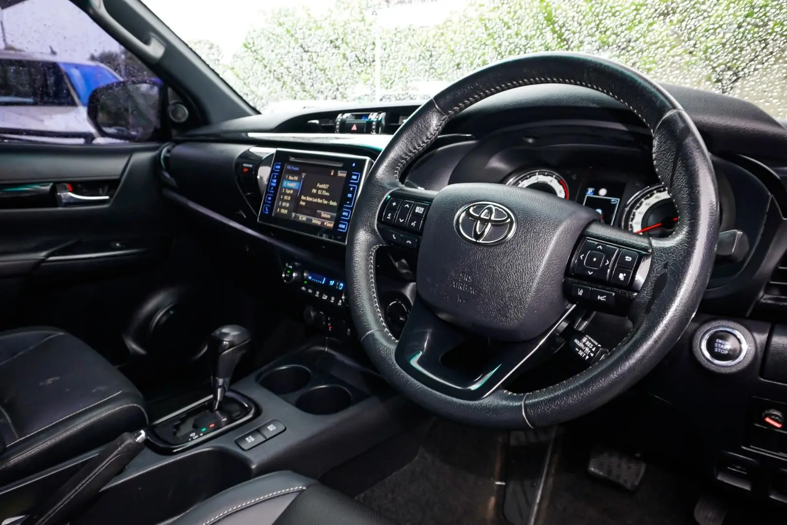2019 Toyota Hilux Gallery Image 6