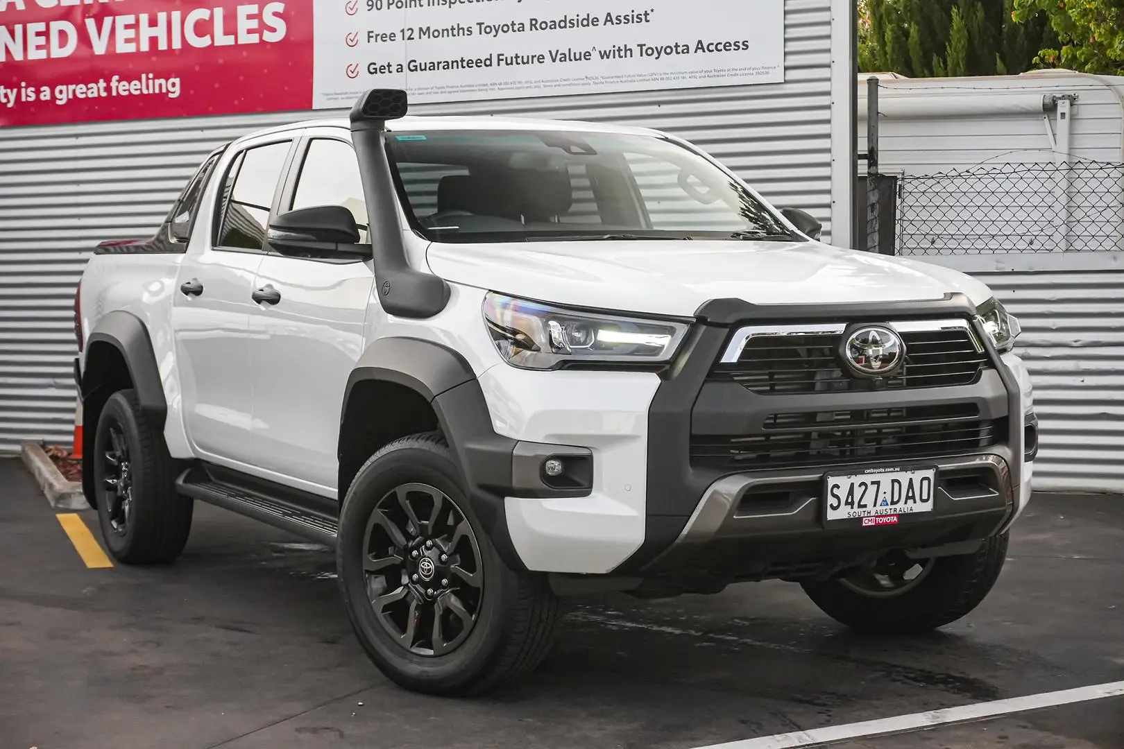 2024 Toyota Hilux Gallery Image 2