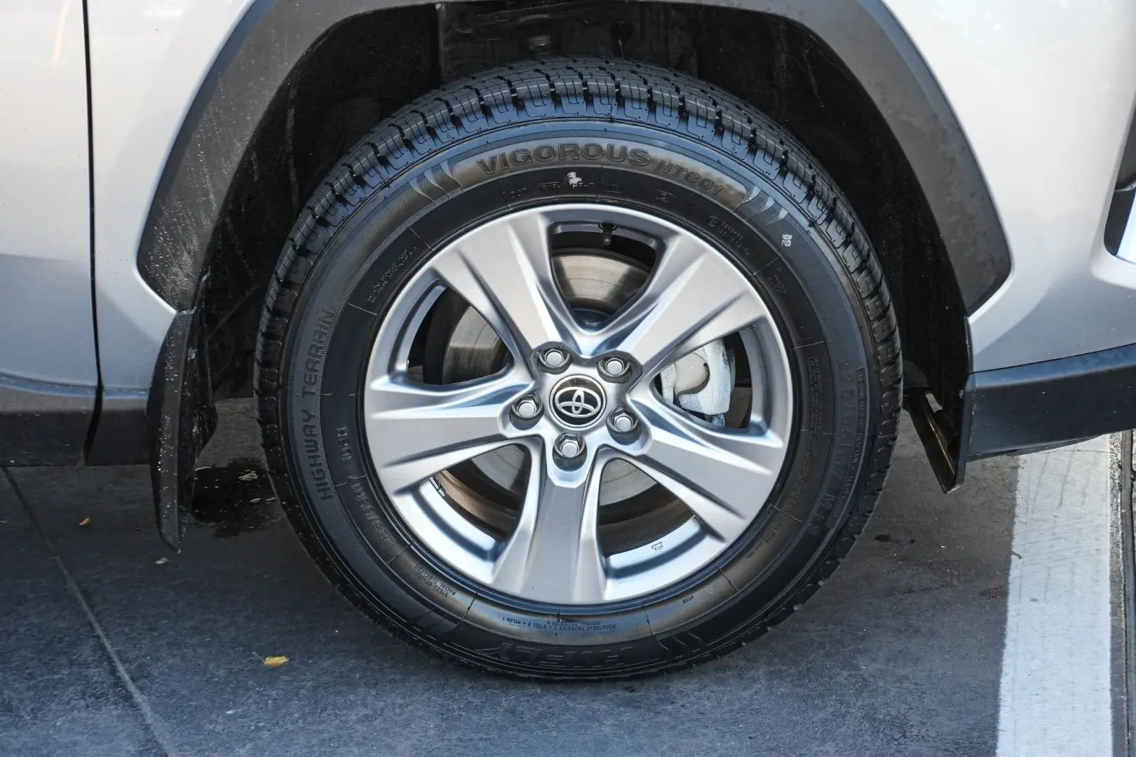 2022 Toyota RAV4 Gallery Image 13