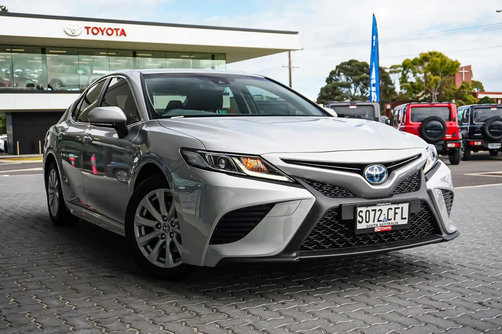 2020 Toyota Camry Gallery Image 3