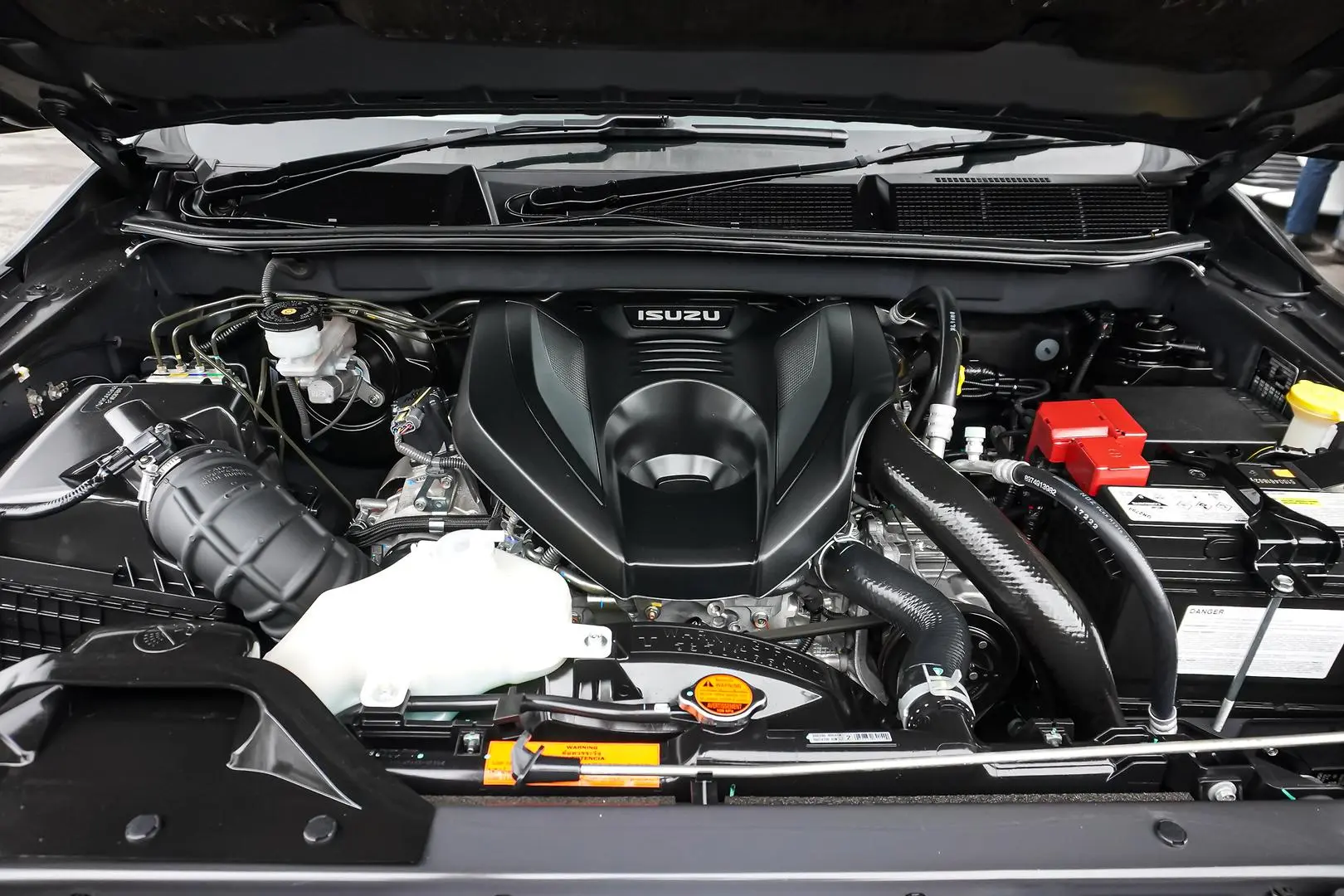 2022 Isuzu D-MAX Gallery Image 25