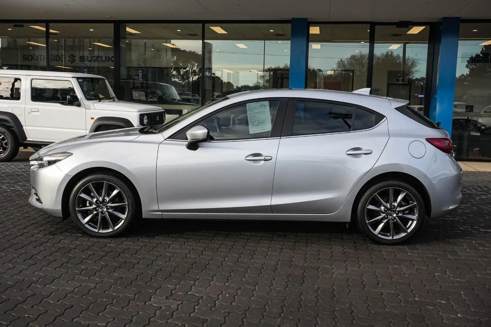 2016 Mazda 3 Gallery Image 4
