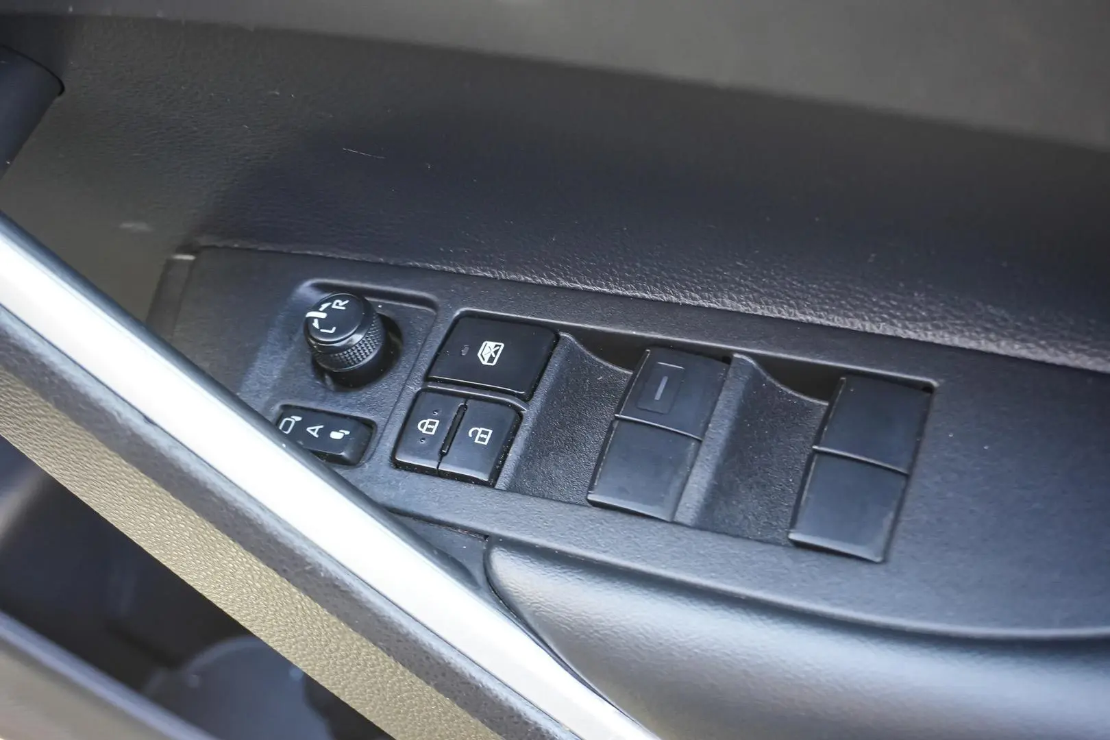 2022 Toyota Corolla Cross Gallery Image 16