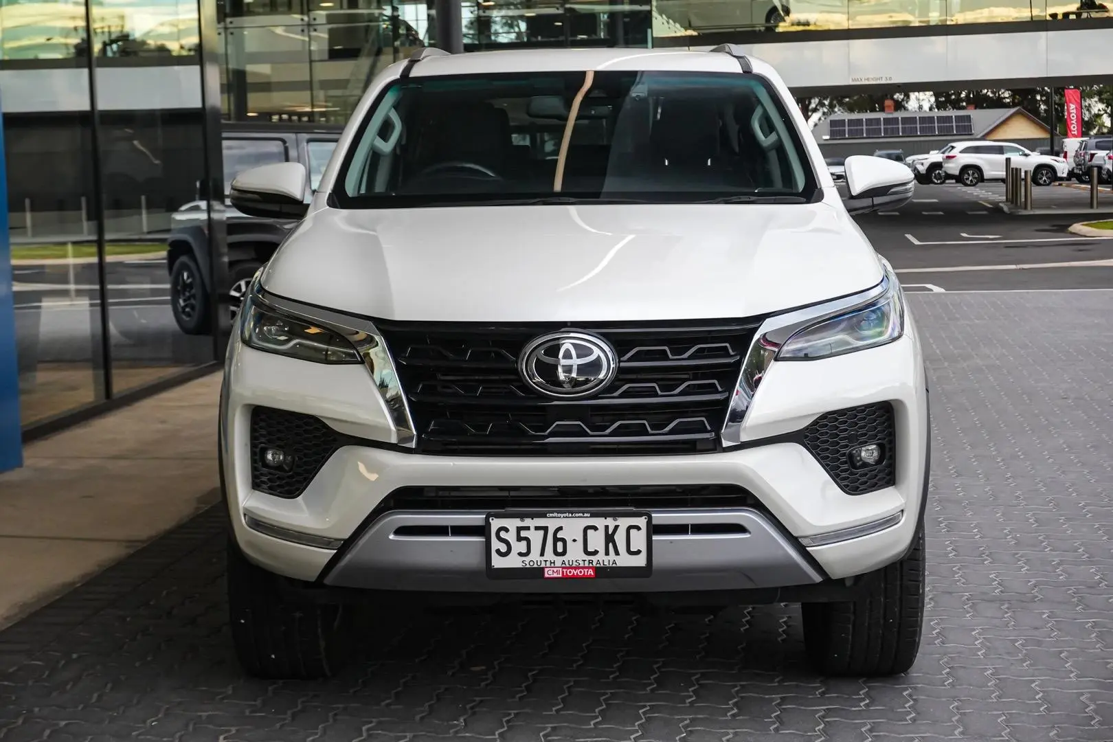 2021 Toyota Fortuner Gallery Image 5