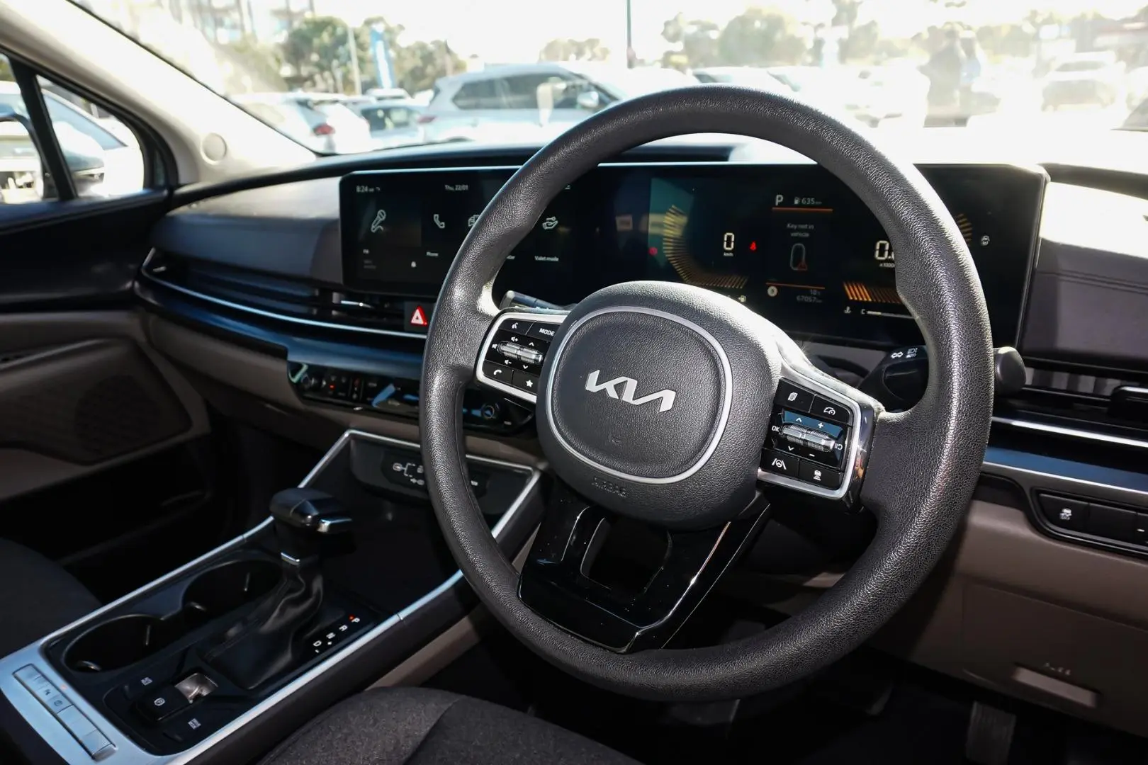 2024 Kia Carnival Gallery Image 7