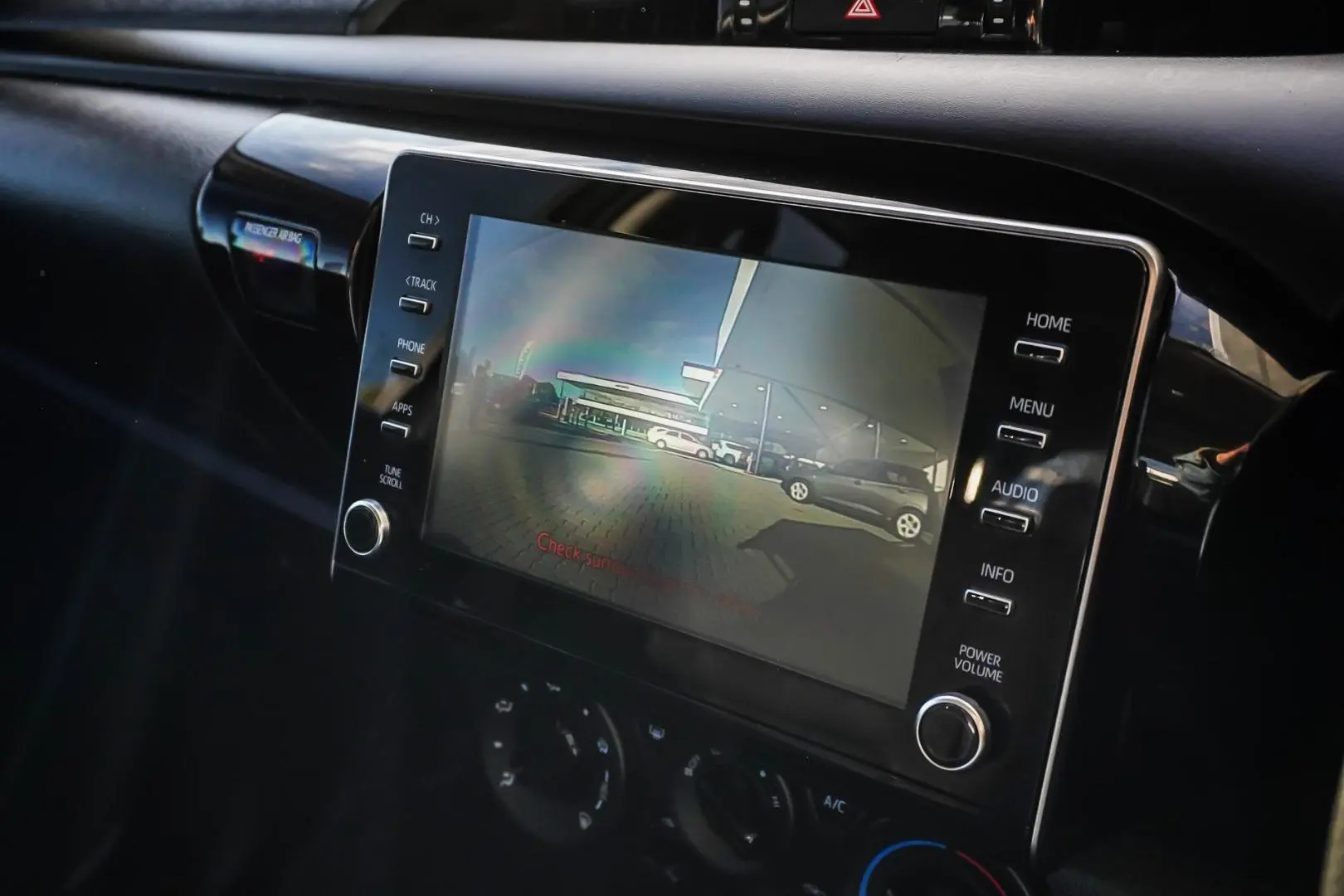 2021 Toyota Hilux Gallery Image 22