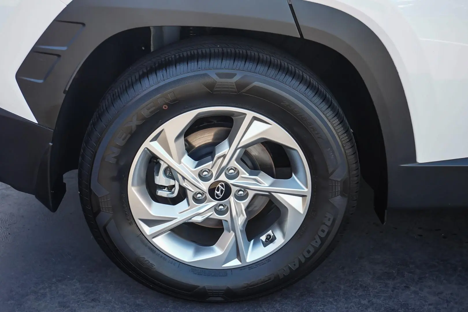 2023 Hyundai Tucson Gallery Image 17