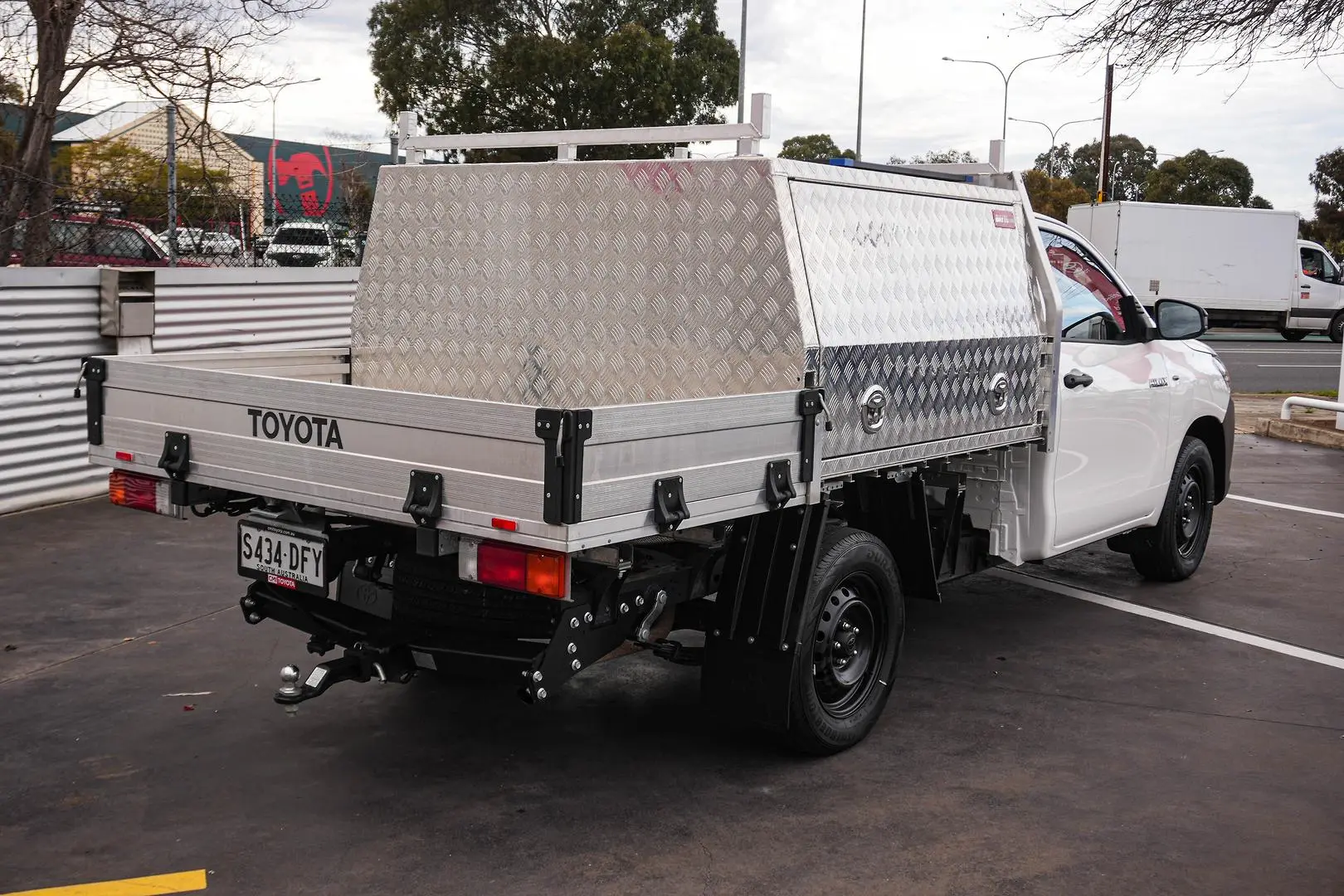 2025 Toyota Hilux Gallery Image 3