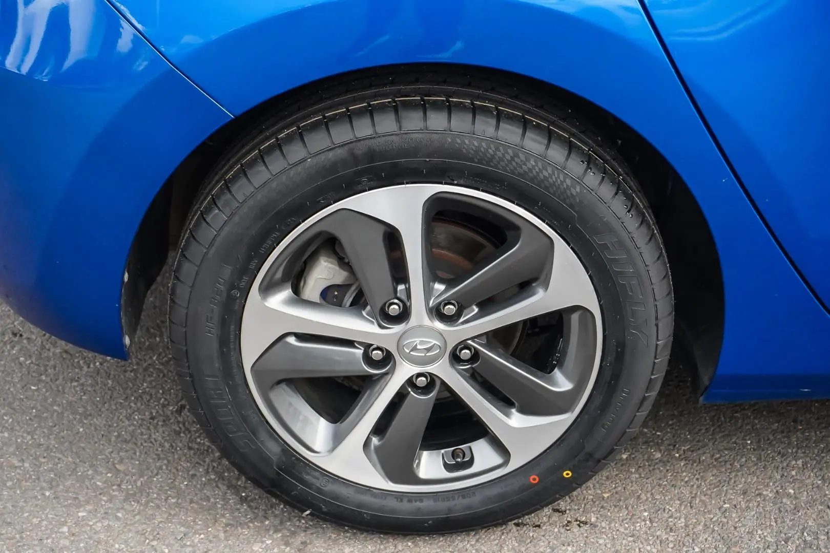 2016 Hyundai i30 Gallery Image 16