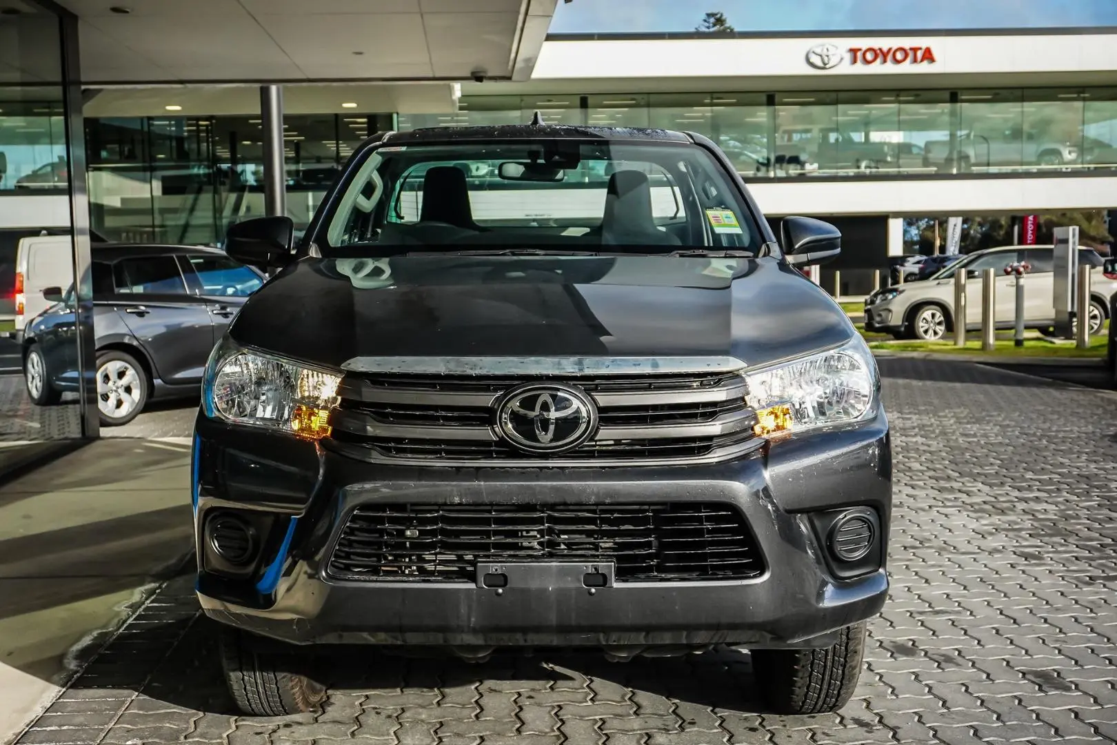 2023 Toyota Hilux Gallery Image 5