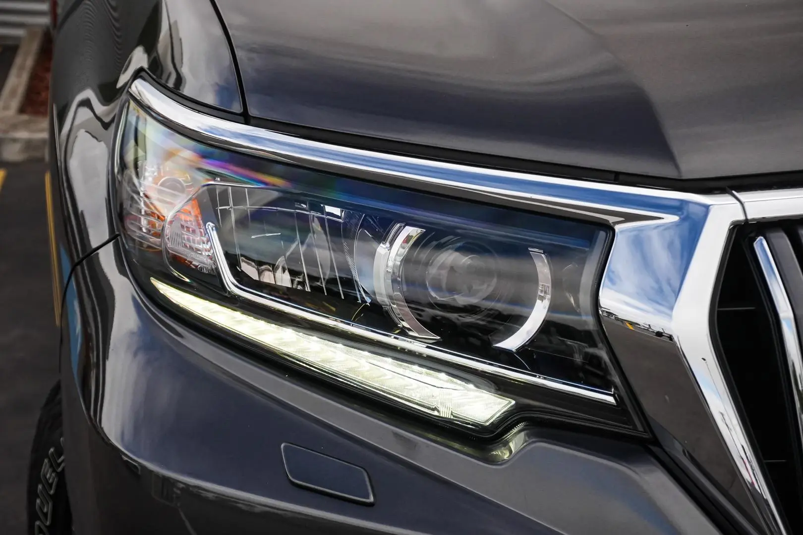 2018 Toyota Landcruiser Prado Gallery Image 12