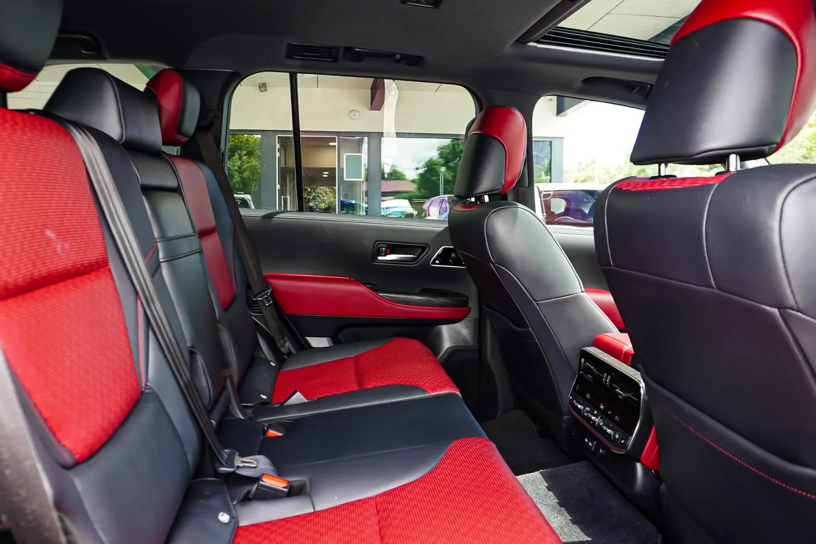 2024 Toyota Landcruiser Gallery Image 10