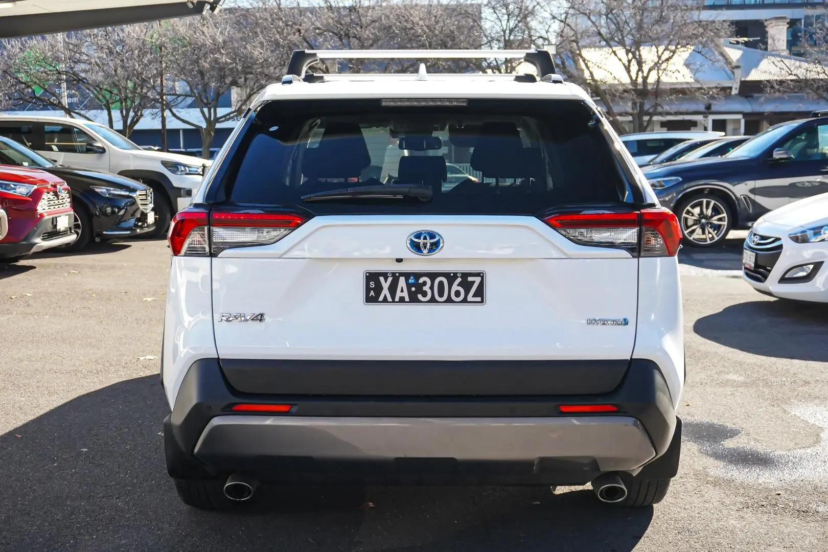 2020 Toyota RAV4 Gallery Image 5
