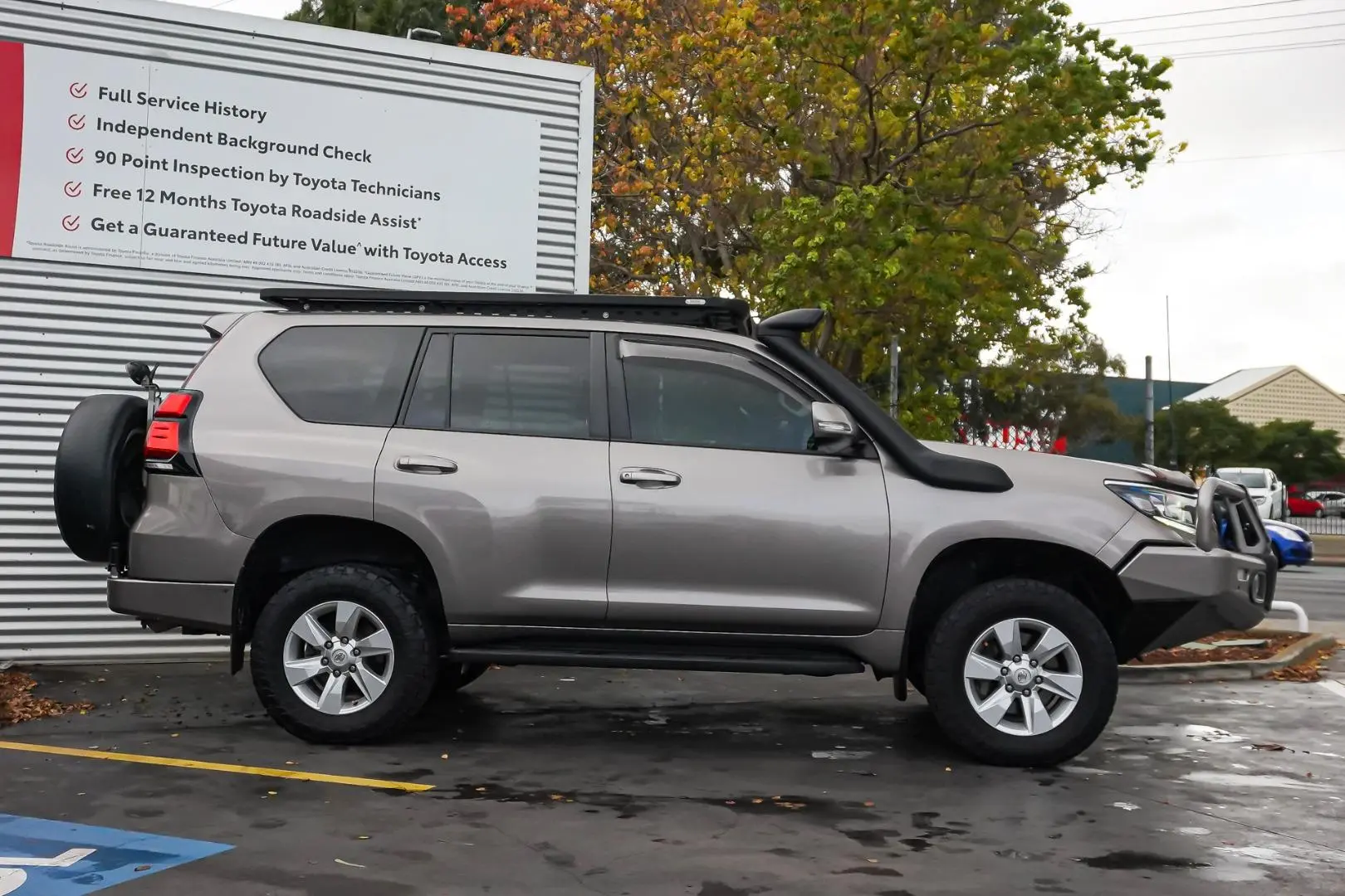 2018 Toyota Landcruiser Prado Gallery Image 4
