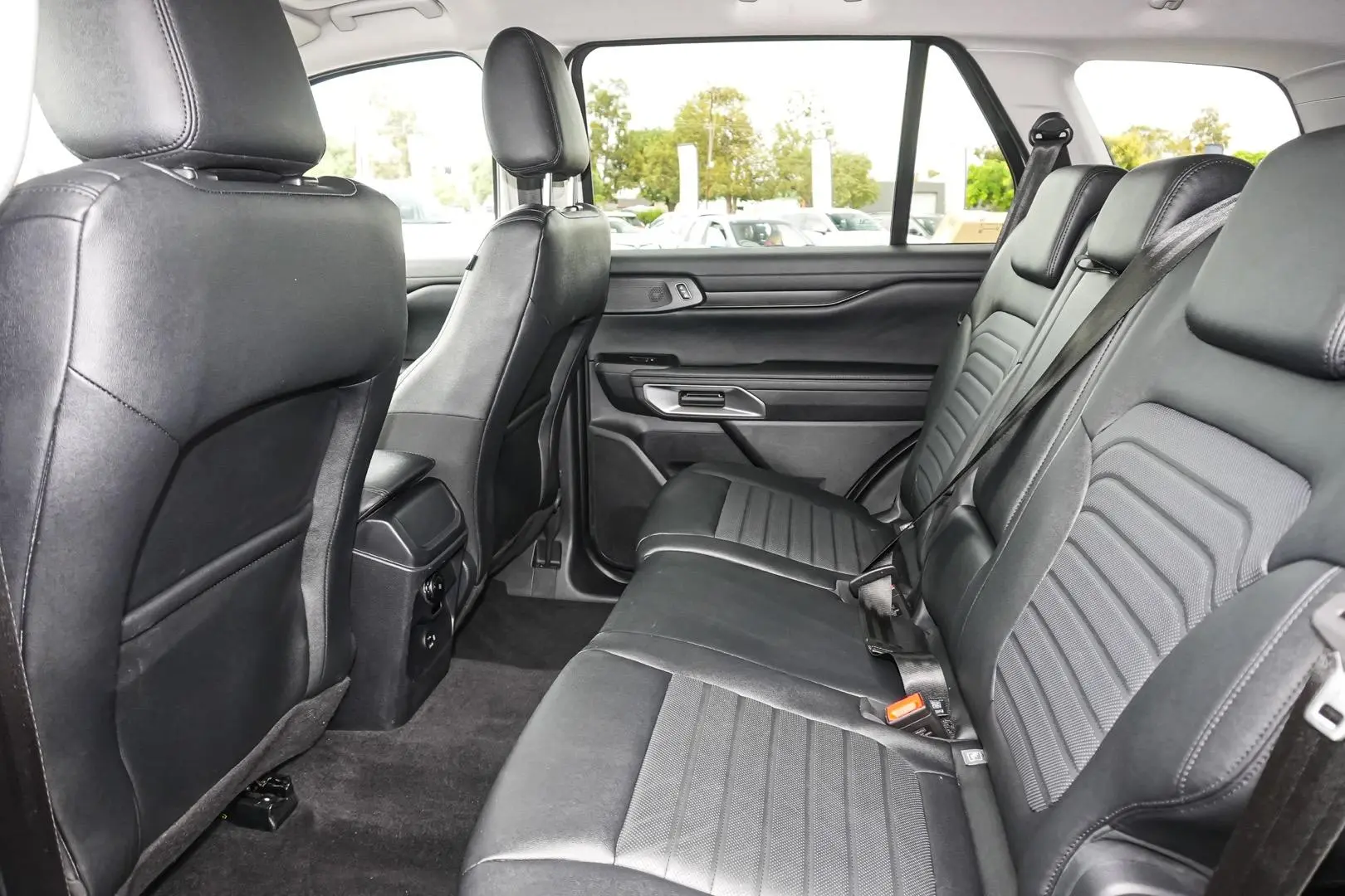 2024 Ford Everest Gallery Image 7