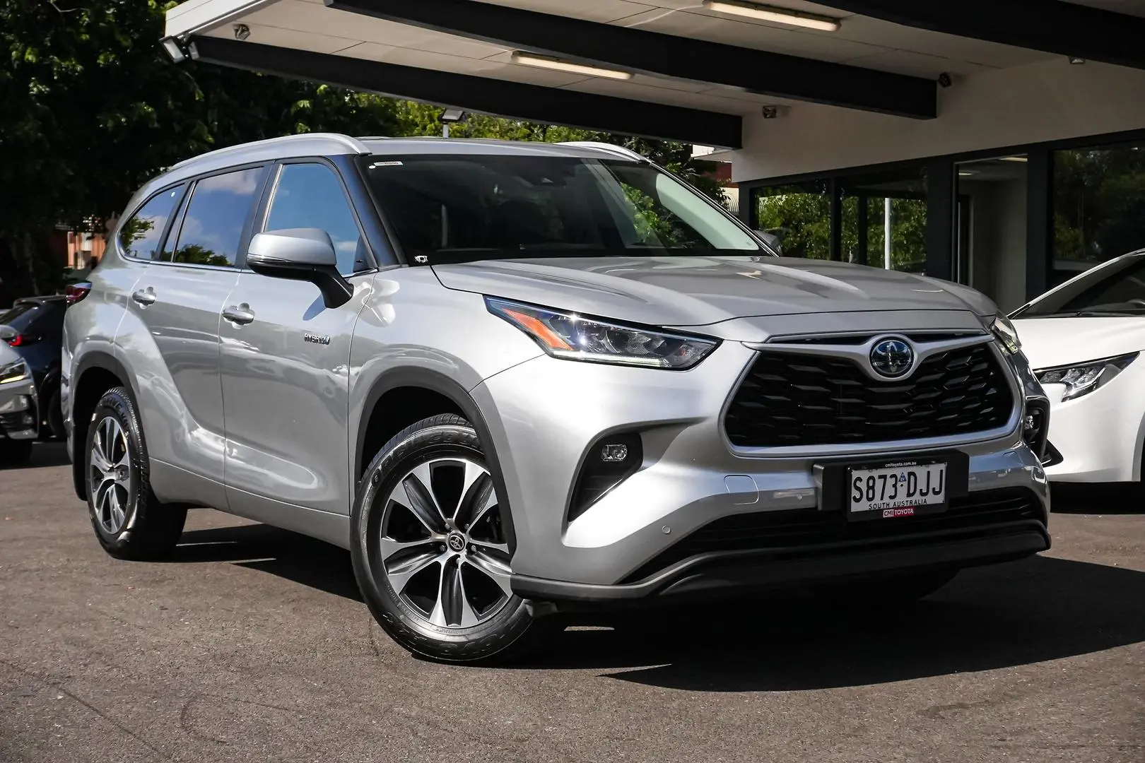 2023 Toyota Kluger Gallery Image 2