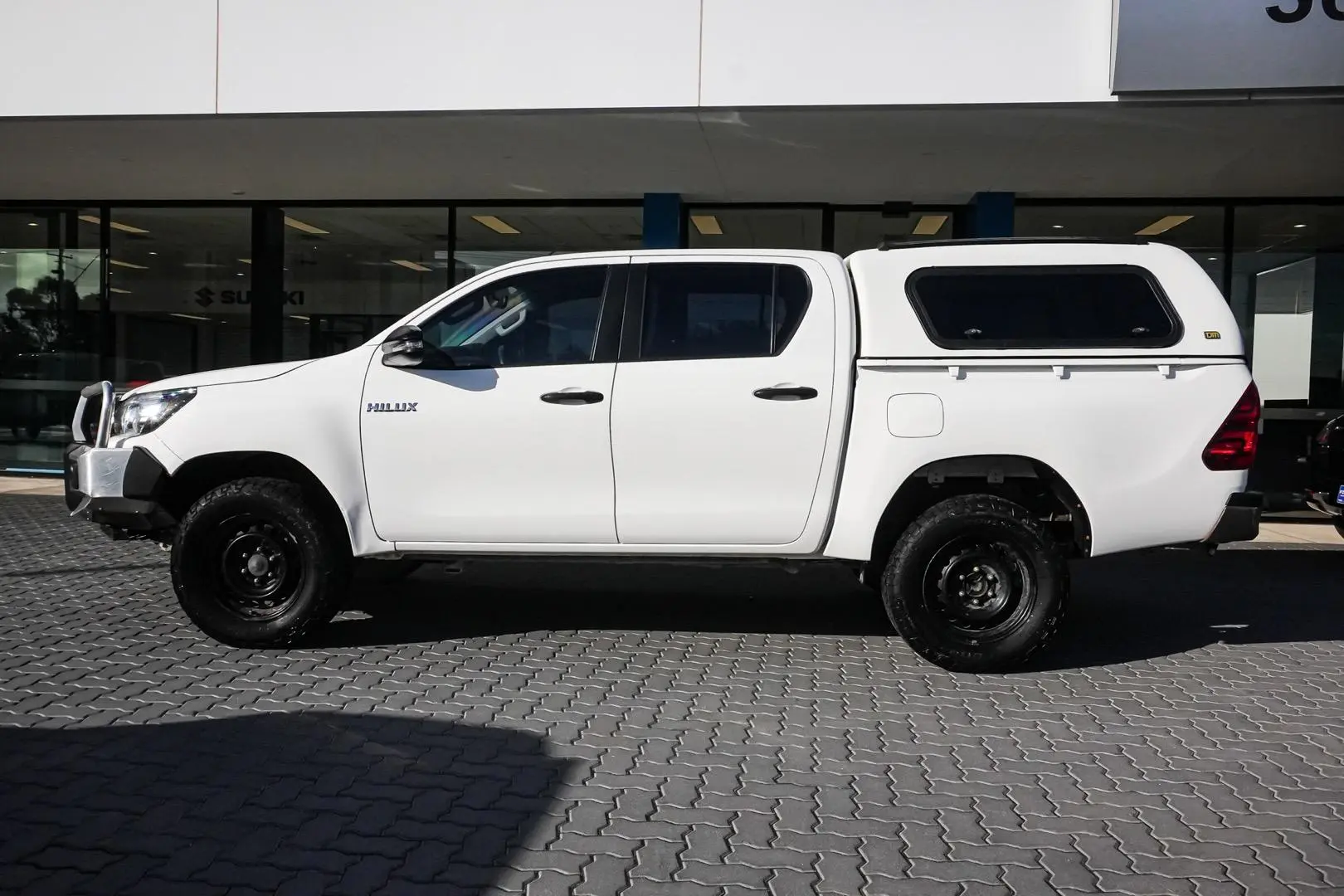 2018 Toyota Hilux Gallery Image 4