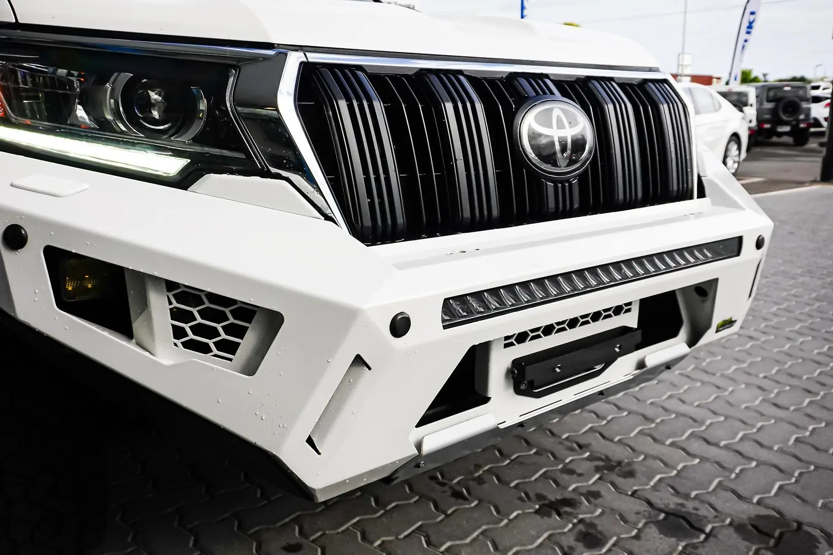 2019 Toyota Landcruiser Prado Gallery Image 21