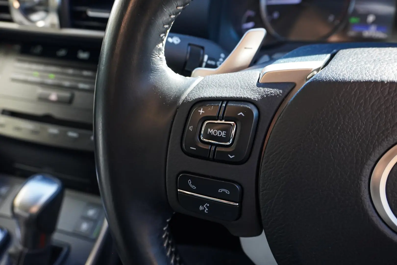2018 Lexus IS Gallery Image 22
