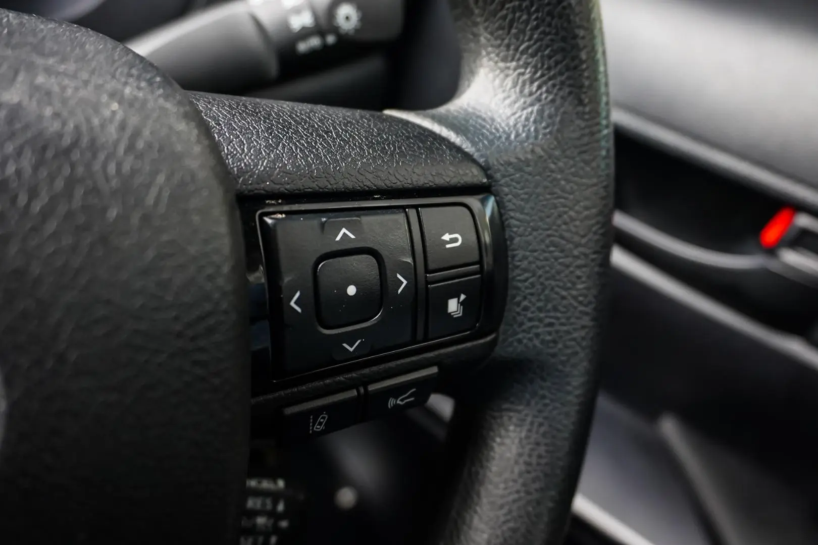 2020 Toyota Hilux Gallery Image 17