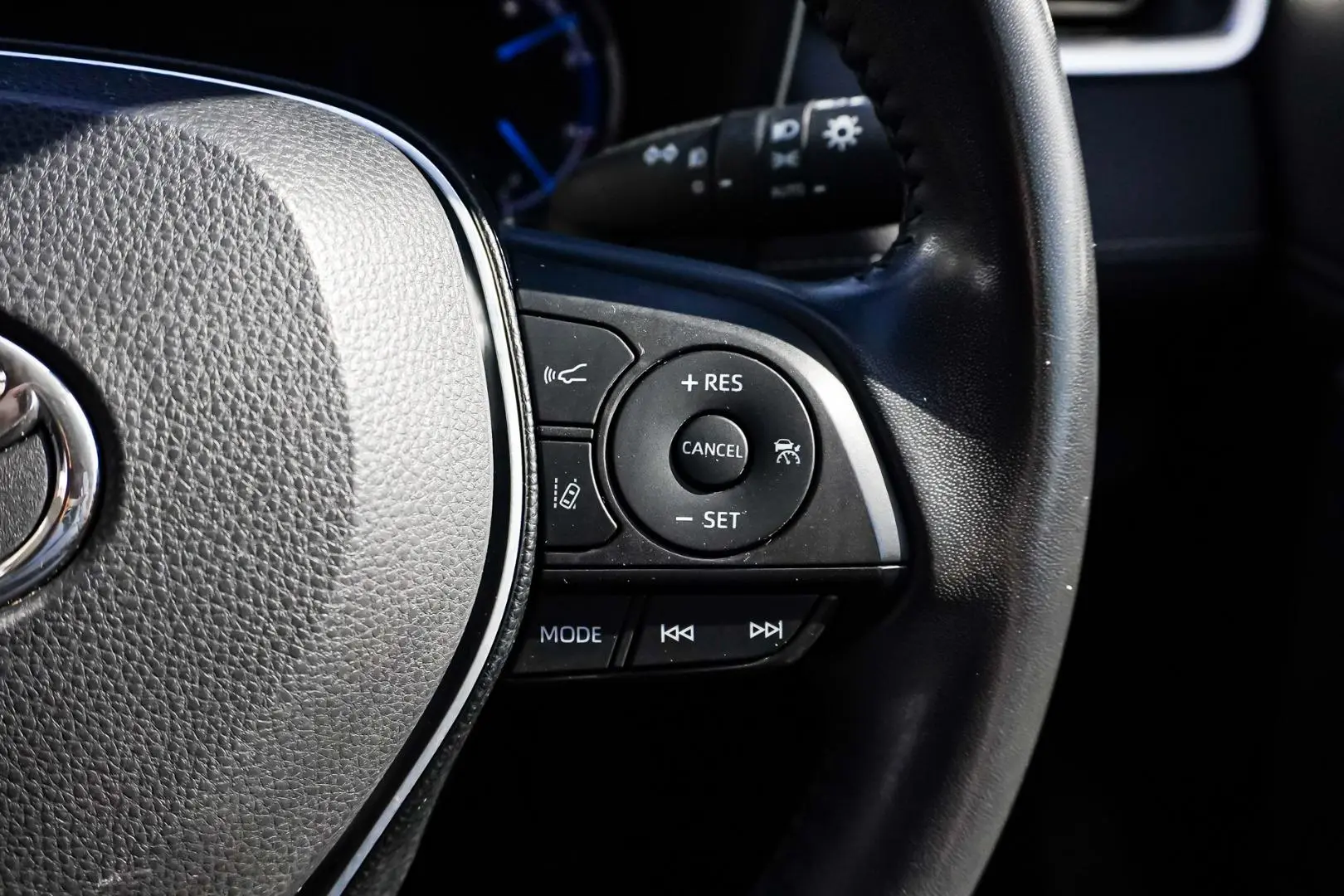 2019 Toyota RAV4 Gallery Image 21