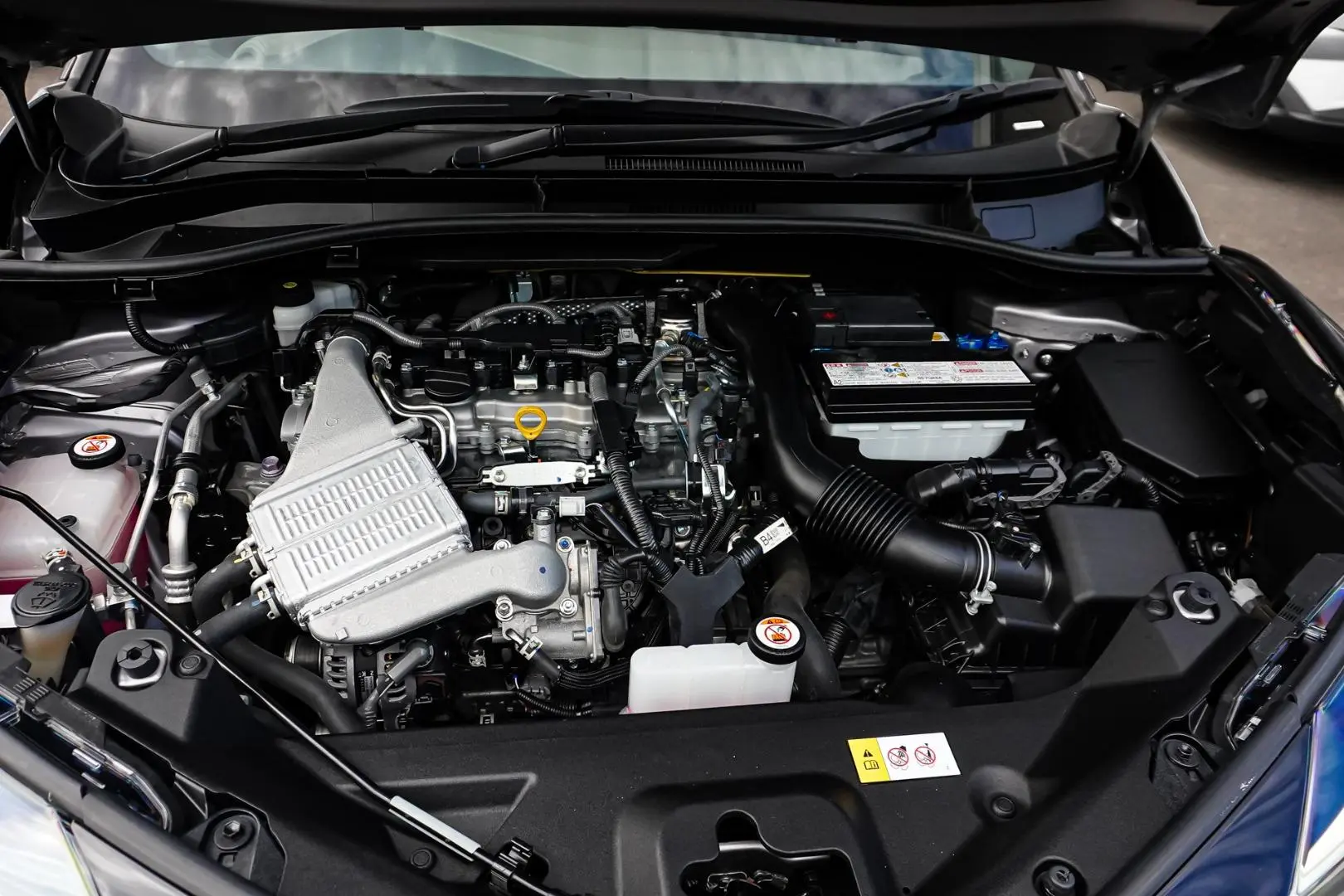 2023 Toyota C-HR Gallery Image 27