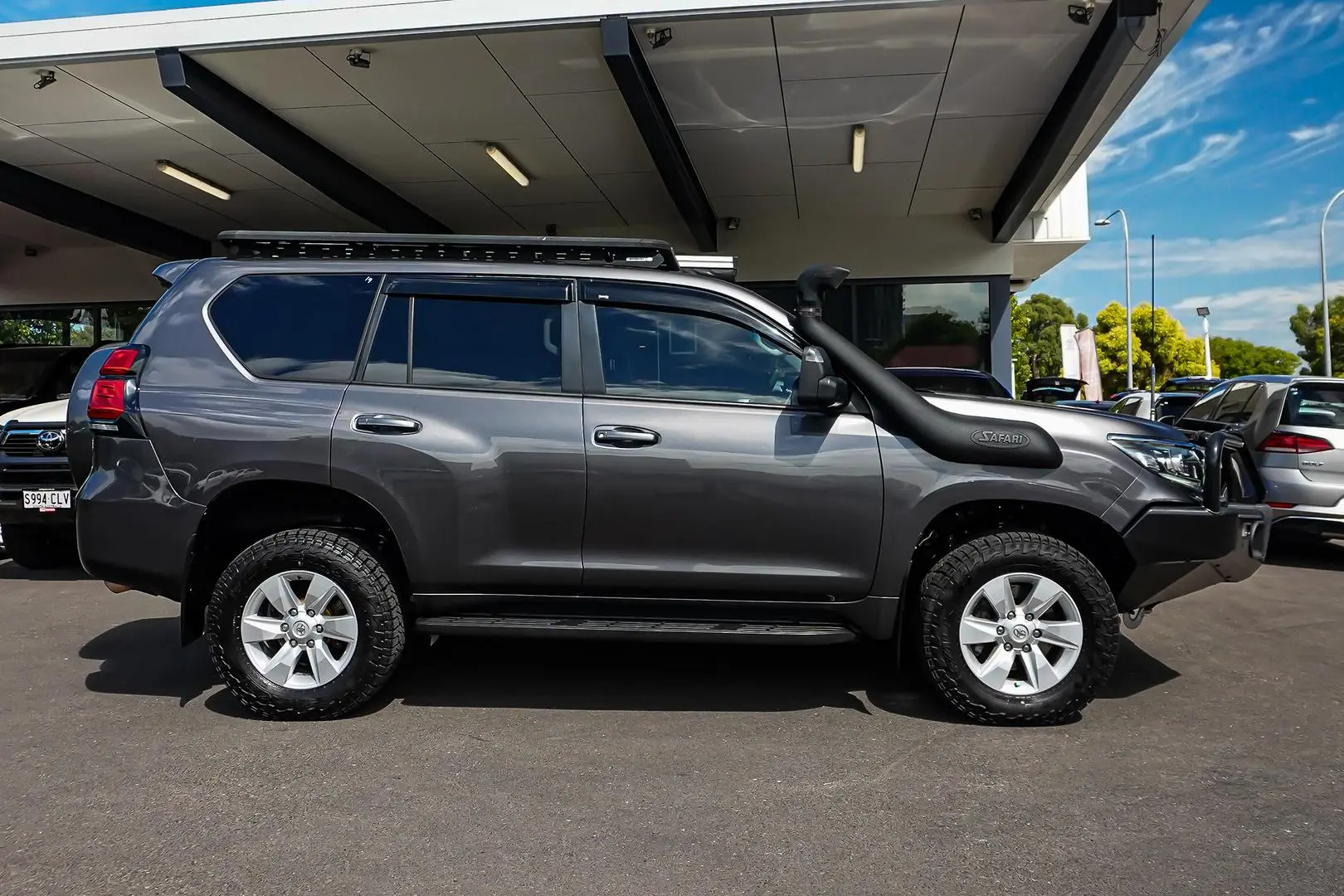 2018 Toyota Landcruiser Prado Gallery Image 4