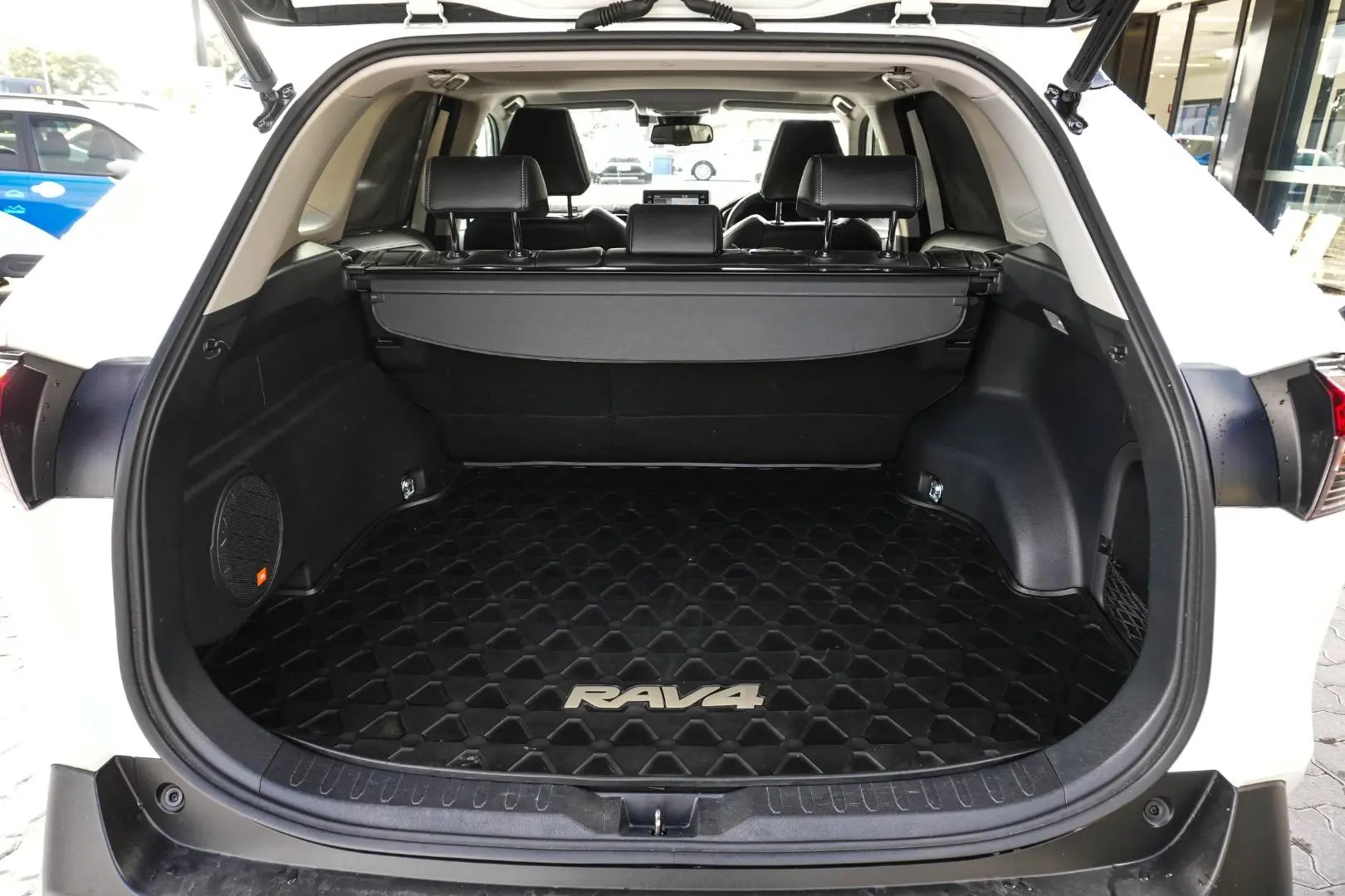 2020 Toyota RAV4 Gallery Image 11